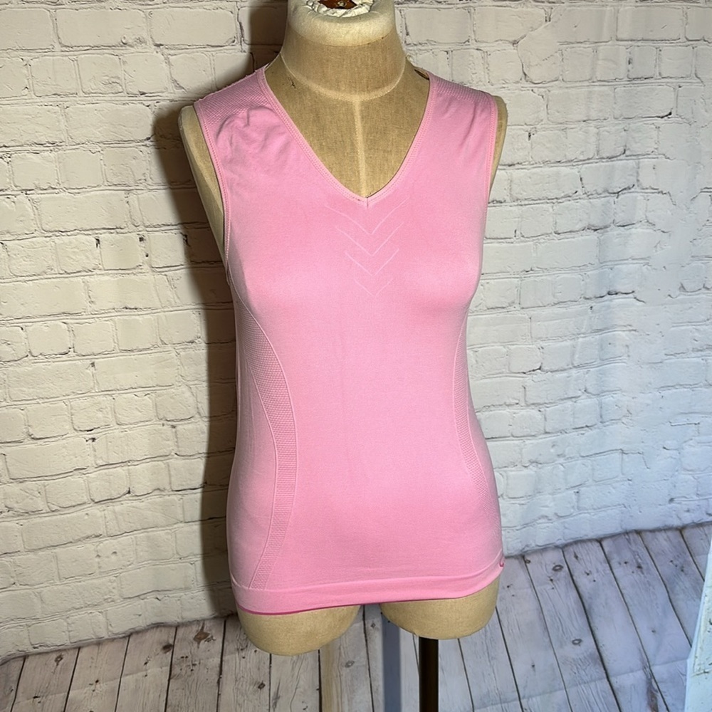 Champion C9 Pink Seamless Athletic Tank Top V-Neck‎ Performance Gym Shirt Medium